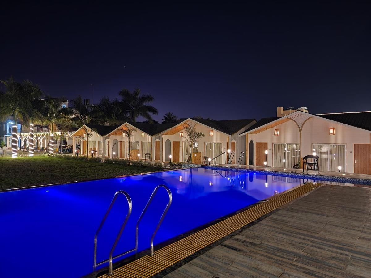 Vits Daman Devka Beach Экстерьер фото