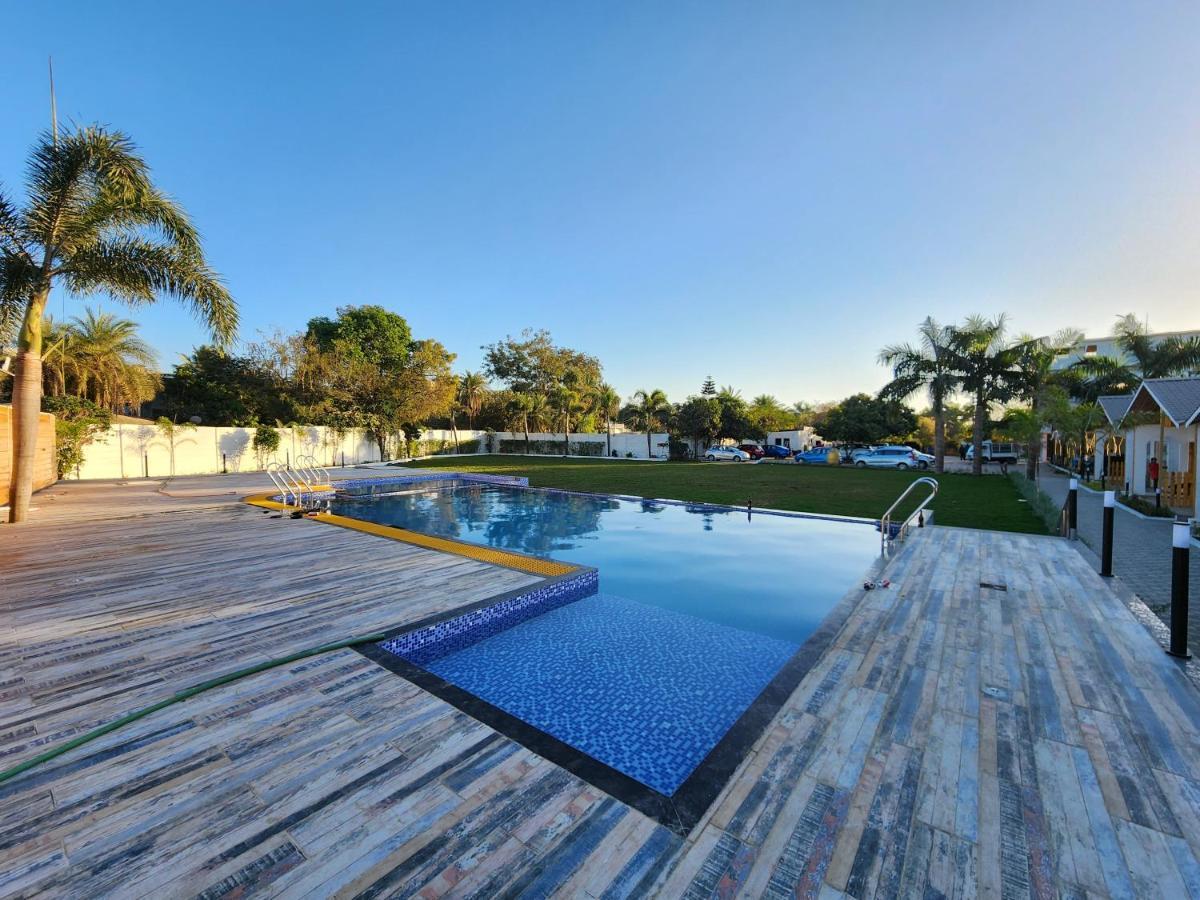 Vits Daman Devka Beach Экстерьер фото