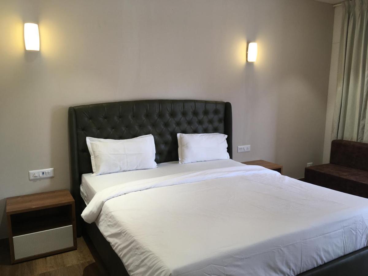 Vits Daman Devka Beach Экстерьер фото