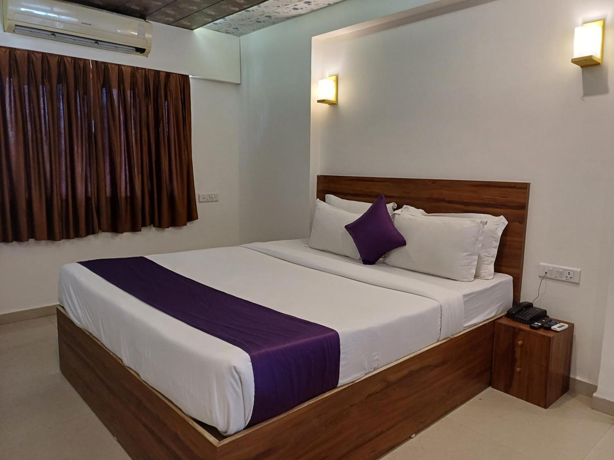 Vits Daman Devka Beach Экстерьер фото